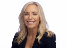 Lisa Robertson 